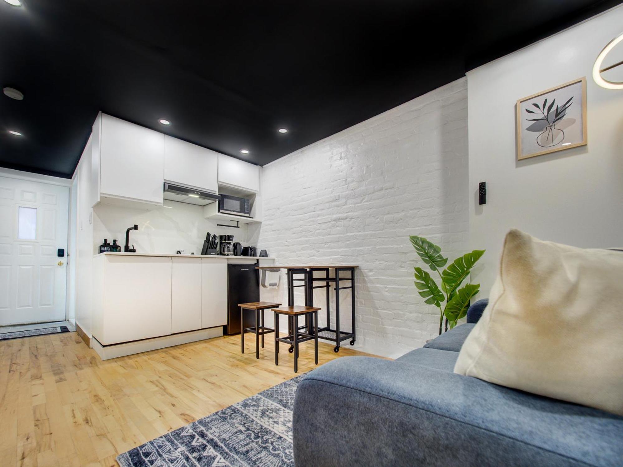 Stylish-24 1-bedroom In Homa Apartment *