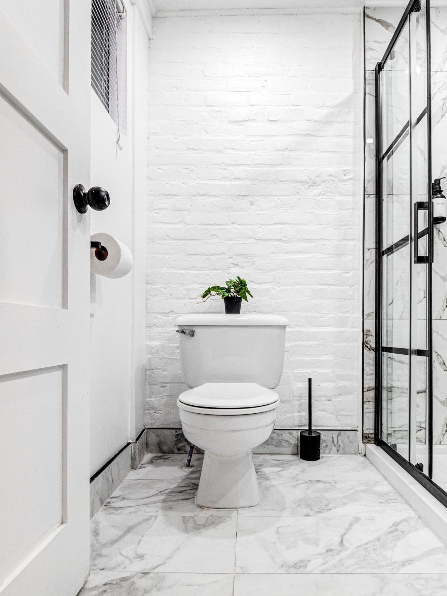 Stylish-24 1-bedroom In Homa *